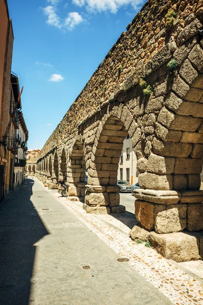 El famoso acueducto antiguo en Segovia, España —  Fotos de Stock