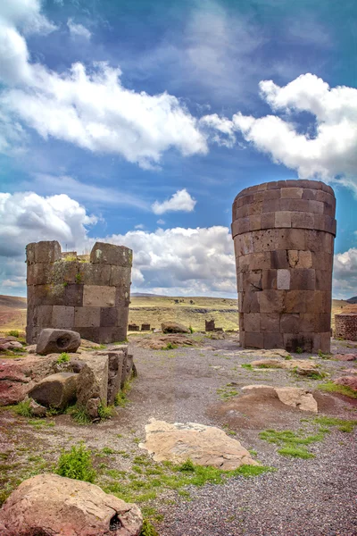 Sillustani - προ-Ίνκας νεκροταφείο (τάφοι) στις ακτές του Λα — Φωτογραφία Αρχείου