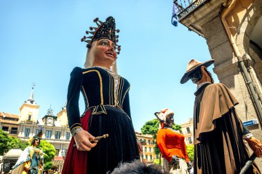 Segovia, İspanya - 29 Haziran 2014: Devler ve büyük kafaları (Gigantes y