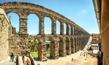 Panoramik Segovia, İspanya ünlü antik su kemeri