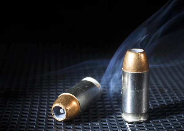 Smokey handgun munitie — Stockfoto
