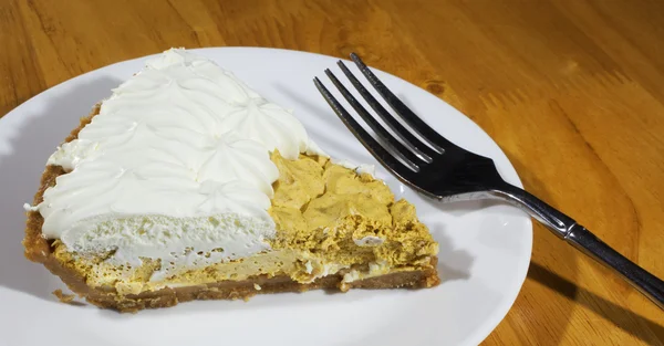 Fork with whipped pumpkin pie — Stock Photo, Image