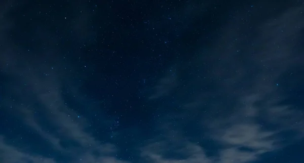 Зірки Хмари Вночі Над Північною Кароліною Біля Озера Тіллері — стокове фото