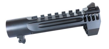 Beyaz arka planda izole edilmiş ön görüşlü kaydırma ve namlu montajı. 