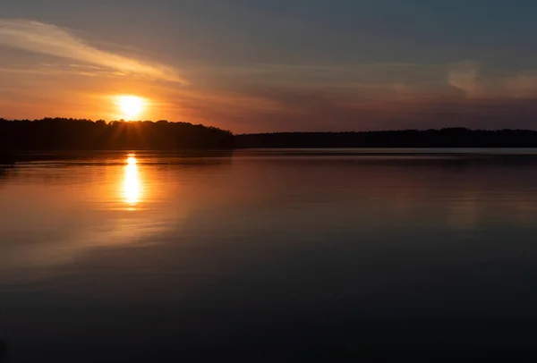 Sol Casi Horizonte Durante Puesta Del Sol Lago Jordán Carolina — Foto de Stock