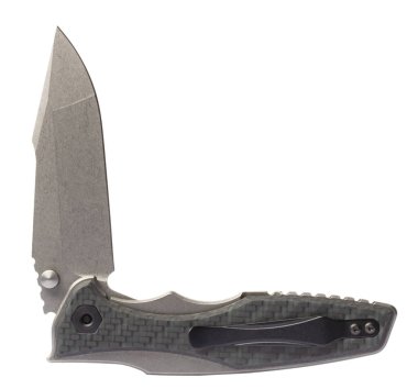 Keskin bir bıçak her gün dışarı dönen bıçak taşır ve beyaz bir arka planda izole cep şarjörü tarafından görülür.