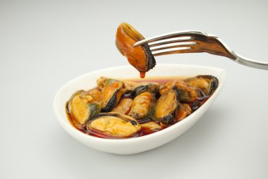 Mejillones tr escabeche.