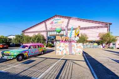 22 Eylül 2025 tarihinde Fransa 'nın Drome departmanındaki Montelimar şehrinin tarihi merkezinin mimarisi