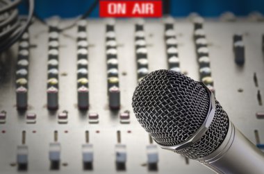 mikrofon ses stüdyo 