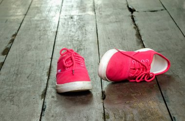 Pembe Tuval Ayakkabı