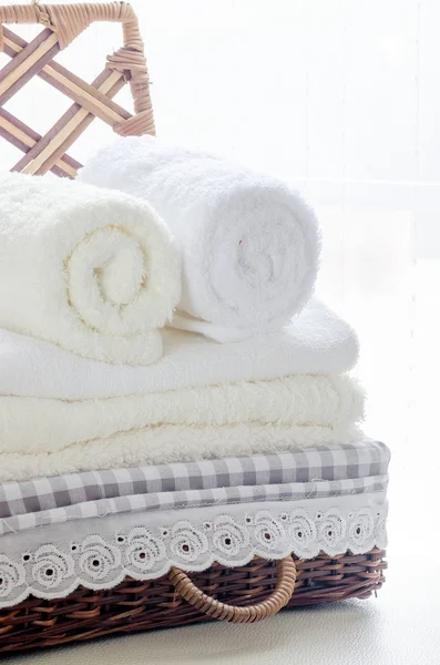 Towels in a basket — Stock Photo, Image