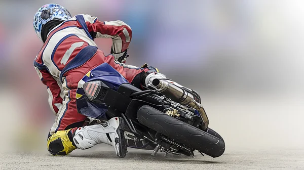 Motociclista in gara — Foto Stock