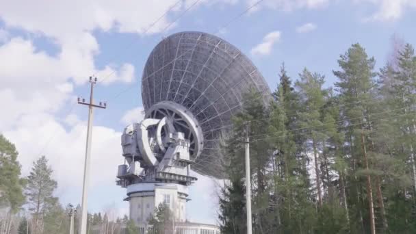 Radio telescope changes the trajectory of the study of the sky. russia kalyazin — Stock video