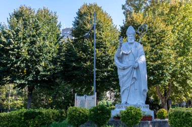 Terni, İtalya 22 Ekim 2020: San Valentoino heykeli Terni 'deki Filippo Turati kavşağına yerleştirildi.