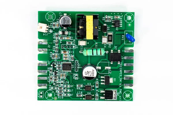 Beyaz arkaplandaki elektronik kahve makinesi kartının ayrıntıları