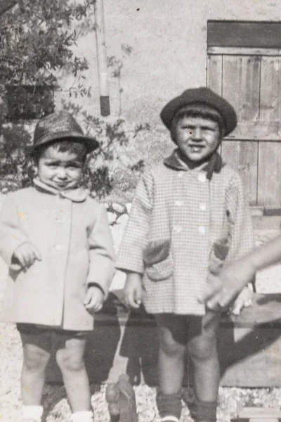 Terni Italia Octubre 1960 Pareja Niños Los Años — Foto de Stock