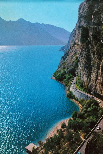 1970年イタリア ジュナ湖 ガルダ湖の風景西ガルデサナ70年代 — ストック写真