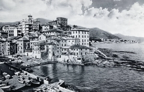 1950年8月10日イタリア ジェノヴァ 1950年代のボカダス海を垣間見る — ストック写真