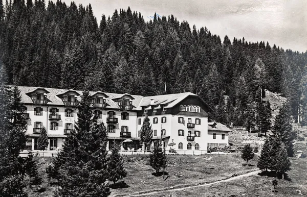 Alpi Włochy Marsz 1960 Madonna Campiglio Hotel Zeledria Campo Carlo — Zdjęcie stockowe