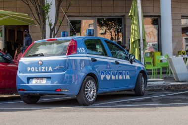 Terni, İtalya 25 Mayıs 2021: Eyalet polisi polis arabası