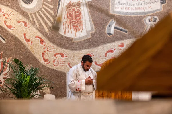 Terni Italië Mei 2021 Priesters Tijdens Heilige Mis Kerk Van — Stockfoto