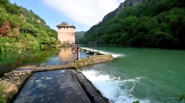 Narni 'li Stifone Umbrian vadilerinde ve Kara Nehirde