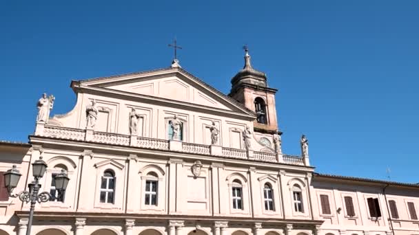 Kirche der Kathedrale von Terni auf der Piazza Duomo — Stockvideo