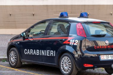 Terni, İtalya 22 Haziran 2021: Jandarma 'nın arabası şehirde park halinde.