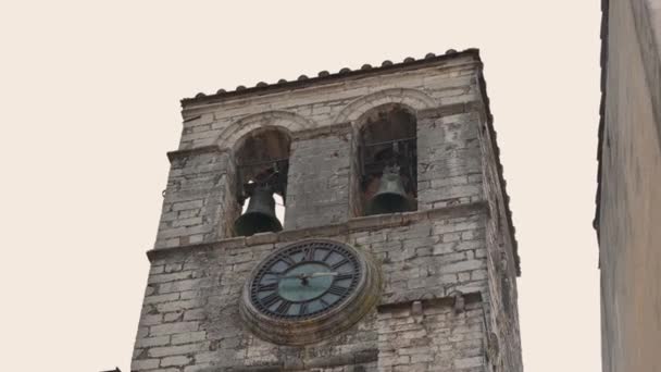 Dzwonnica kościoła San Francesco di piediluco — Wideo stockowe