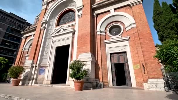 Terni, Oberdan üzerinden Sant Antonio Kilisesi — Stok video