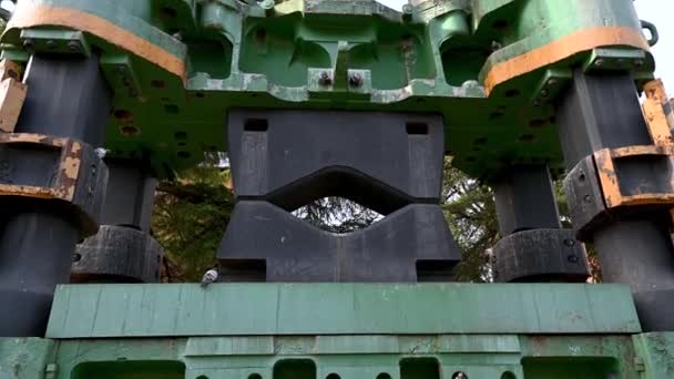 Terni monument old steel press placed at the station — Stock Video