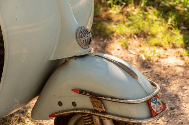 Terni, İtalya Temmuz 02 2021: vespa 50 özel vintage piaggio