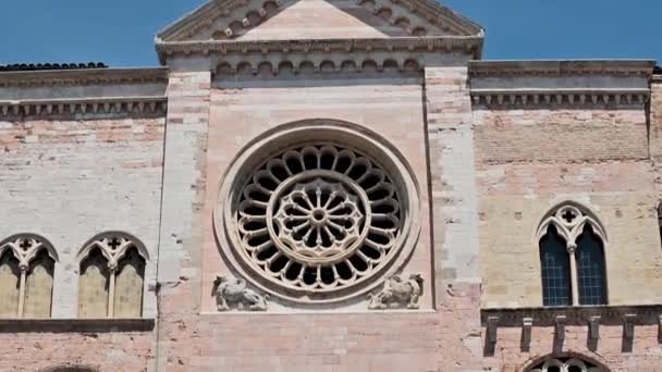 Foligno detail van de kerk van San Feliciano — Stockvideo