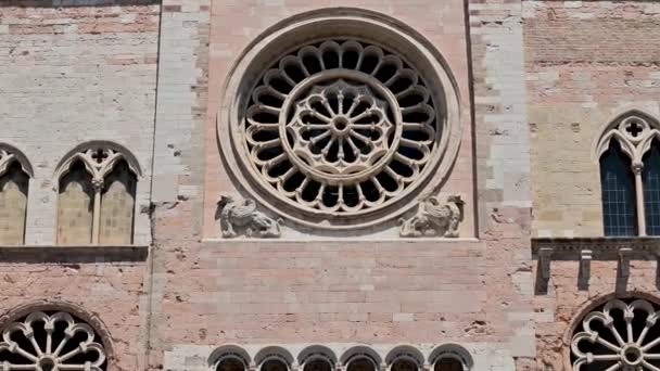 Detalle foligno de la iglesia de San Feliciano — Vídeo de stock