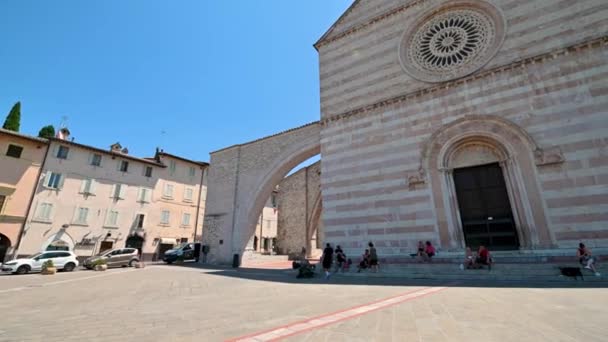 Assisi的santa chiara教堂 — 图库视频影像
