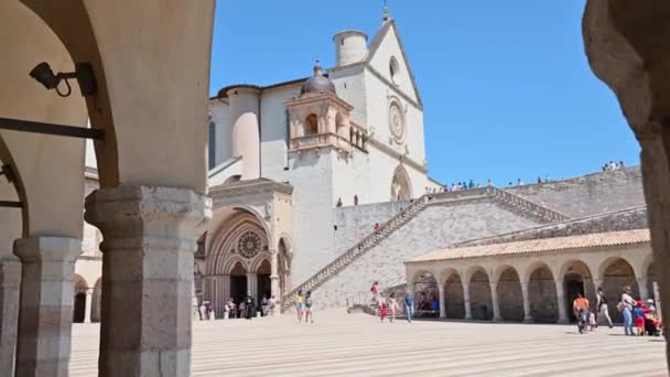 Die kirche von san francesco di assisi und ihre gesamte oberfläche — Stockvideo