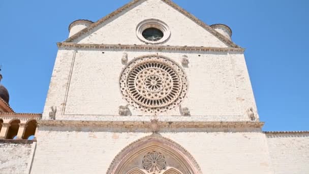 Kerk van San Francesco di assisi en al haar oppervlakte — Stockvideo