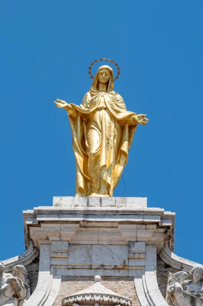 Santa Maria Katedrali Altın Heykelinin Ayrıntıları Degli Angeli Faccita — Stok fotoğraf