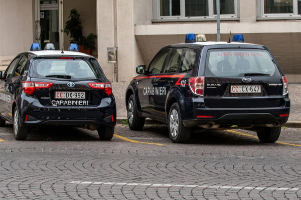Terni Włochy Lipiec 2021 Dwa Zaparkowane Samochody Carabinieri — Zdjęcie stockowe