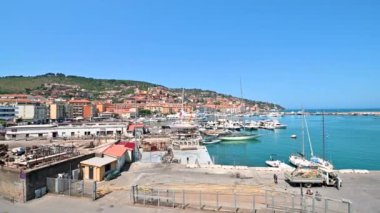 Porto Santo Stefano 'nun Poort manzarası