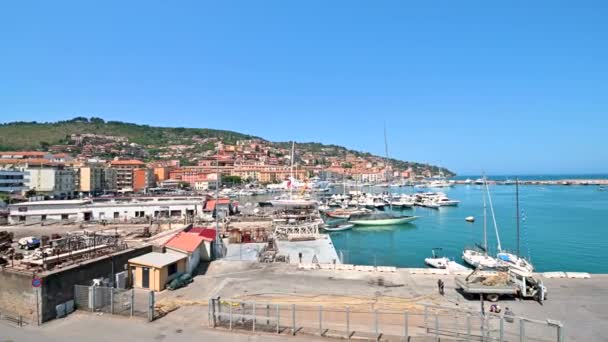 Paisaje de poort de Porto Santo Stefano — Vídeo de stock