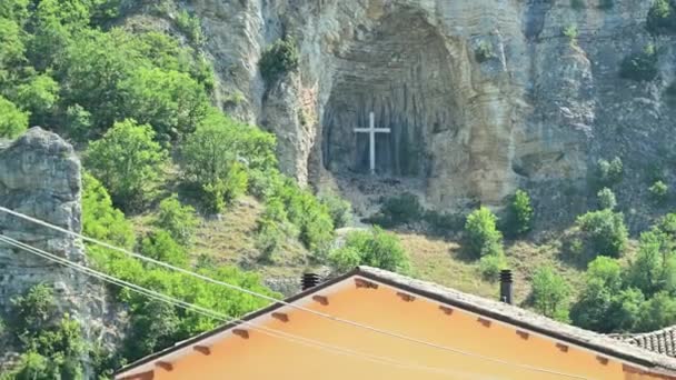 Rocca porena helgedom Santa Rita — Stockvideo