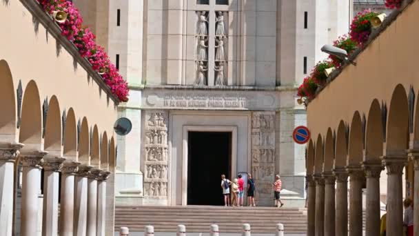 Kyrkan Santa rita i cascia i provinsen Perugia — Stockvideo