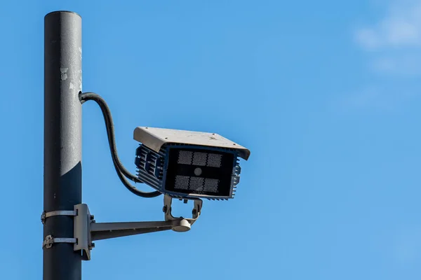 Cámaras de vigilancia dentro de la ciudad — Foto de Stock