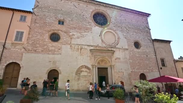 Spello église de Sant Andrea dans le centre-ville — Video