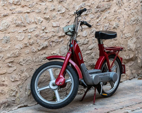 Spello Italia Agosto 2020 Vintage Piaggio Scooter Rojo Color — Foto de Stock