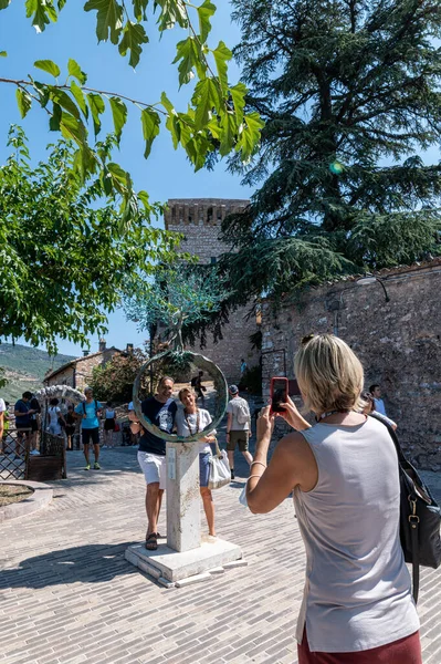 Spello Italia Agosto 2020 Turisti Nella Splendida Vista Spello Ammirando — Foto Stock