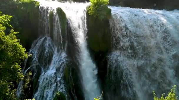 Cámara lenta de la cascada de marmore — Vídeos de Stock