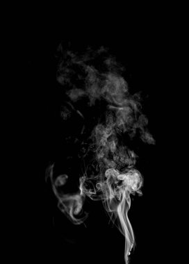 Siyah arkaplanda beyaz duman