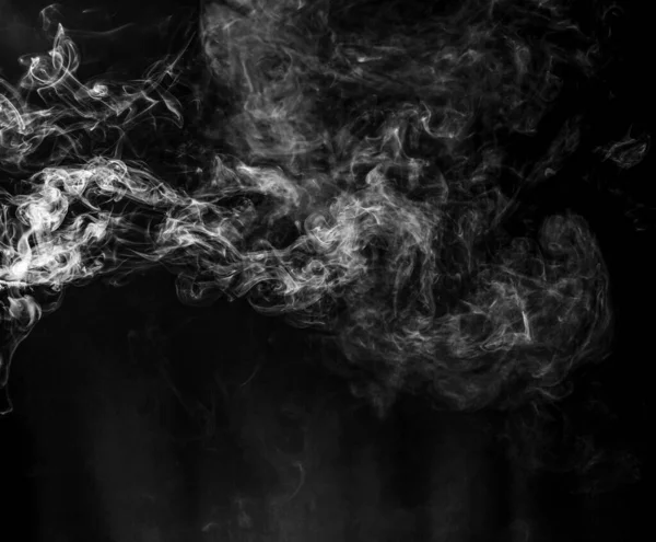 Jet Fumée Grise Sur Fond Noir — Photo